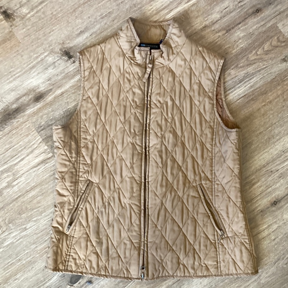 Camel colored zip front quilted vest with pockets